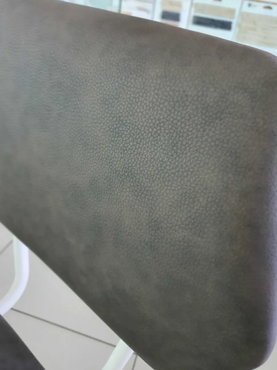 Sedia girevole Diletta di Doimo cityline in Offerta Outlet