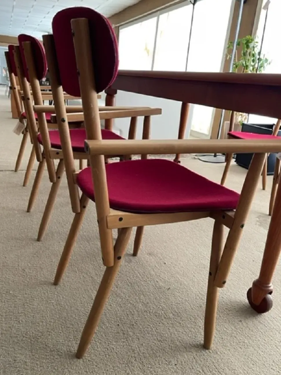 Sedia in legno con braccioli Legno in Offerta Outlet