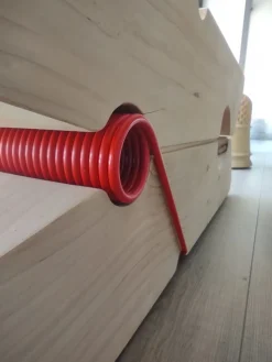 Sedia in legno senza braccioli Molletta in offerta