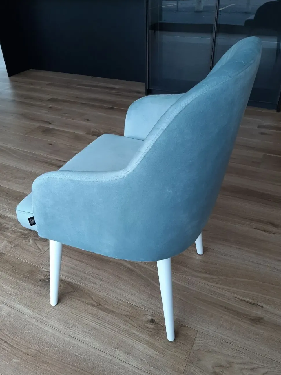 Sedia in tessuto con braccioli Poltroncina in offerta