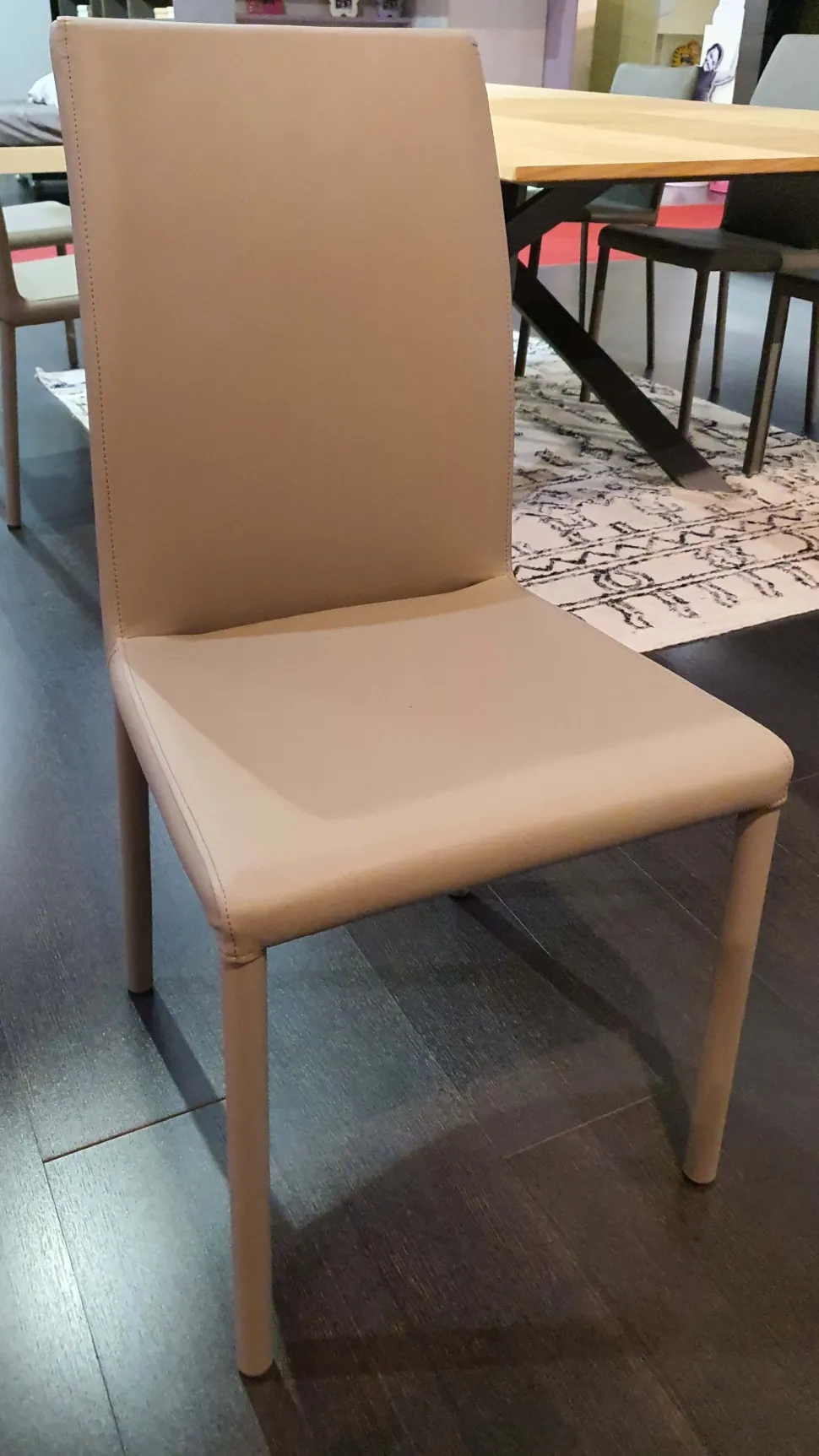 Sedia modello Caramel a marchio Ozzio scontata del 74%