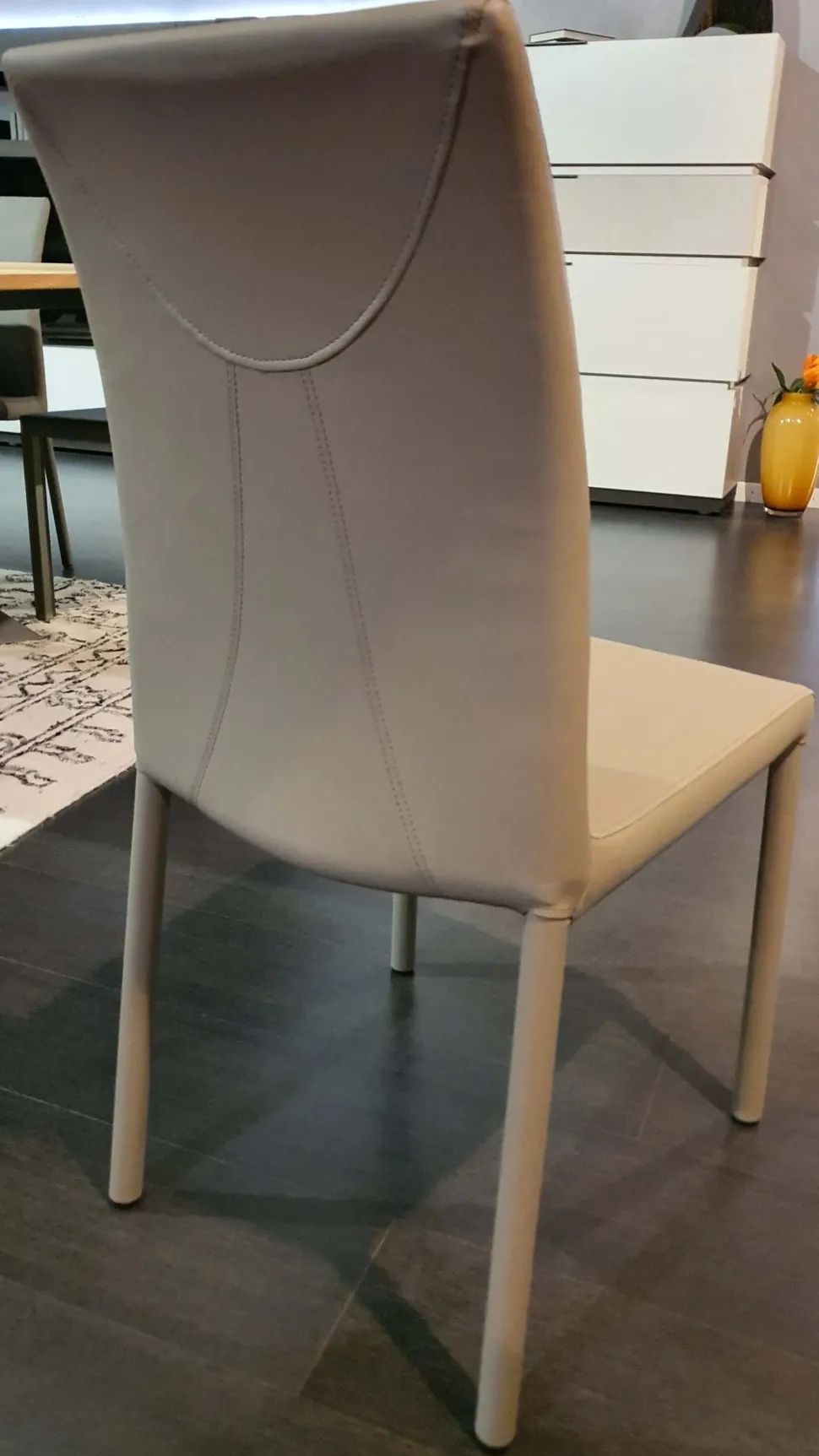 Sedia modello Caramel a marchio Ozzio scontata del 74%