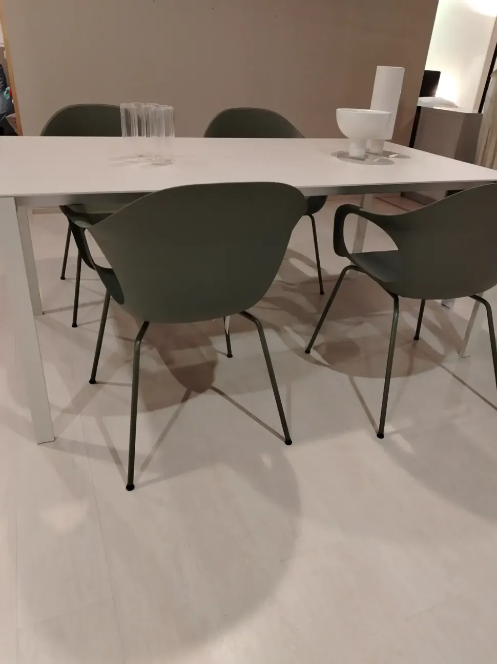 Sedia modello Elephantino a marchio Kristalia scontata del 22%