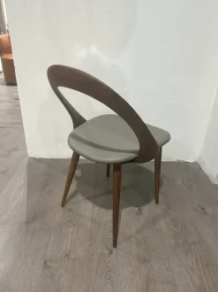 Sedia modello Ester a marchio Porada scontata del 50%