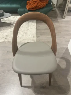 Sedia modello Ester a marchio Porada scontata del 50%