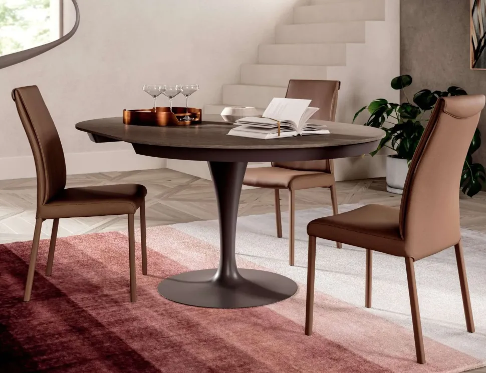 Sedia modello Megan di Ozzio: richiedi il prezzo