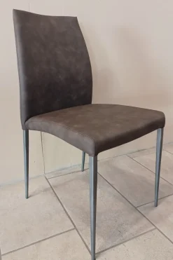 Sedia modello Nexus da soggiorno di Ozzio -20%