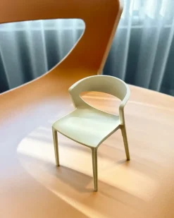 Sedia modello Sedia kikka caramello  a marchio Kastel scontata del 16%