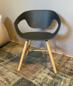 Sedia modello Vad wood  da soggiorno di Casamania by frezza -43%