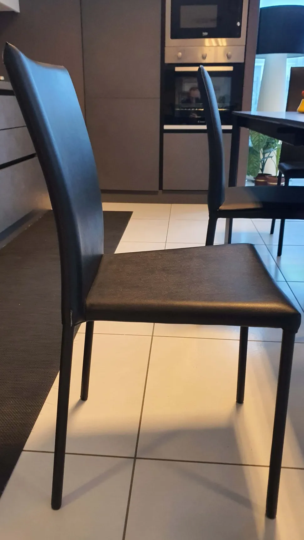 SEDIA Ozzio Premiere nera a PREZZO OUTLET