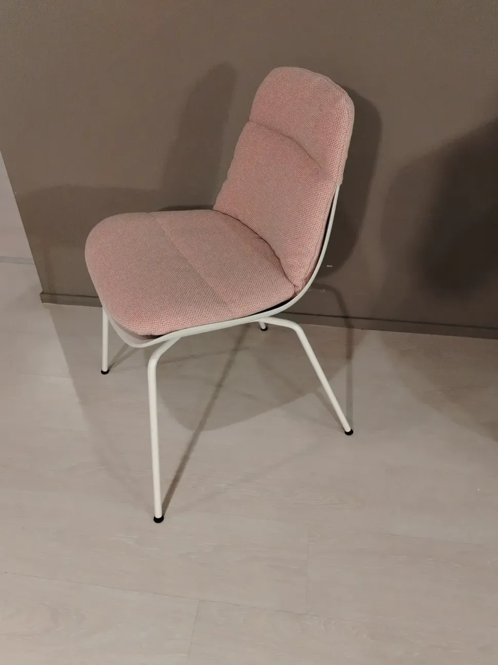 Sedia Sedie elephantino da cucina realizzata in plastica scontata del 21%