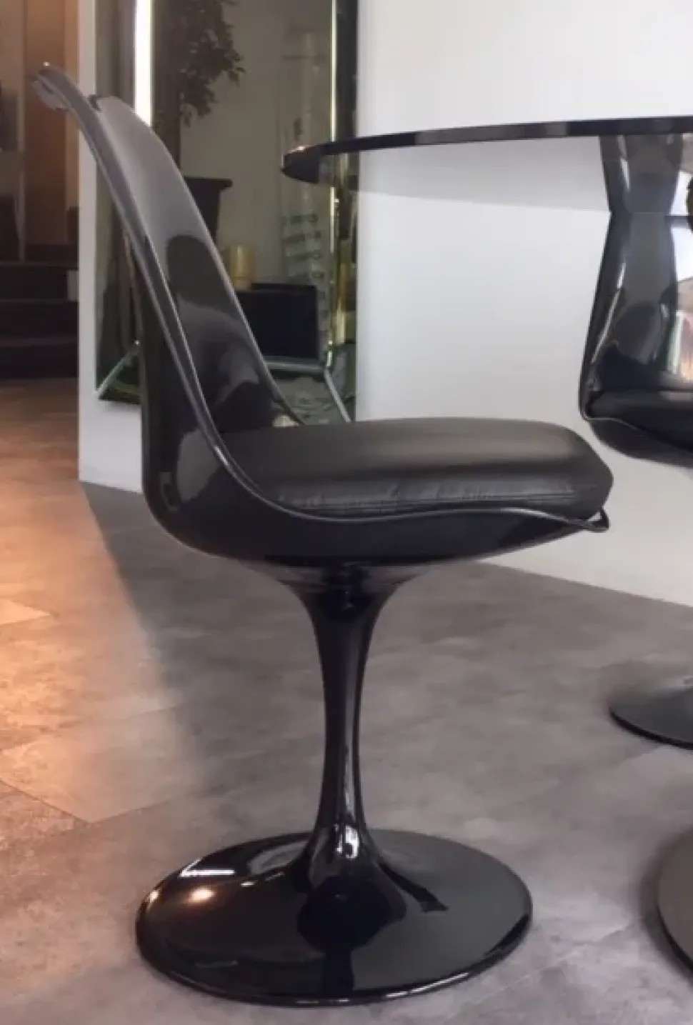 Sedia senza braccioli Art.6129 tulip Esprit nouveau a prezzo ribassato