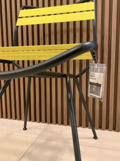 Sedia senza braccioli Dan di Zanotta a prezzo scontato