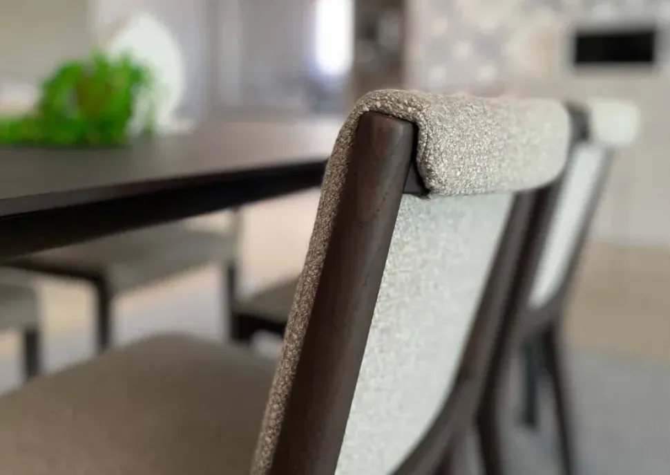 Sedia senza braccioli Janet di Molteni & c a prezzo ribassato