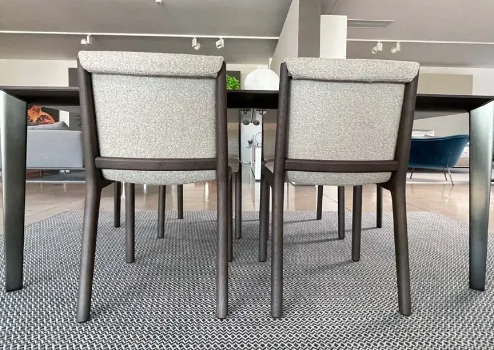 Sedia senza braccioli Janet di Molteni & c a prezzo ribassato