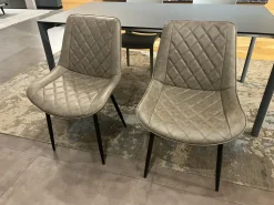 Sedia senza braccioli modello Ray a prezzo riservato