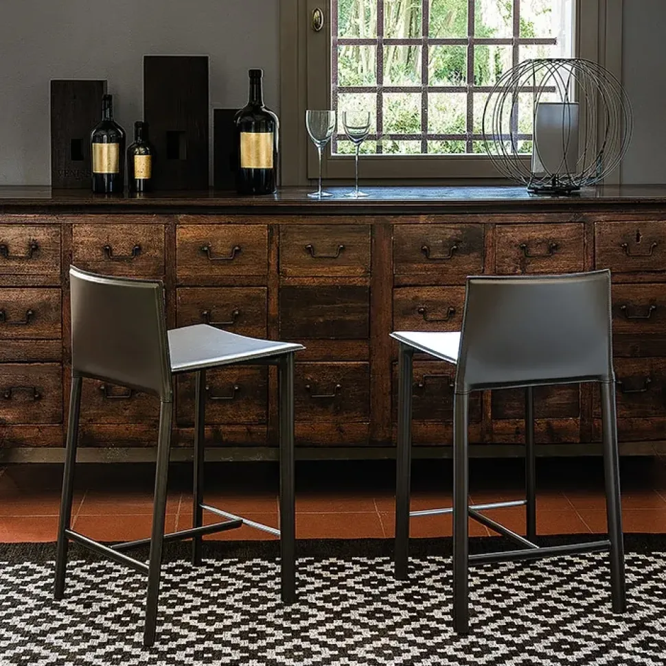 Sgabello Cliff Cattelan Italia, prezzo ribassato. Comfort e stile!