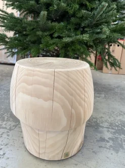 Sgabello con base centrale Basketto Riva 1920 a prezzi convenienti