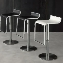 Sgabello con base centrale Mizar * La seggiola a prezzi outlet