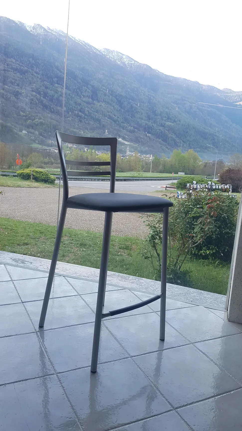 Sgabello con schienale basso Sgabello go Calligaris a prezzo ribassato