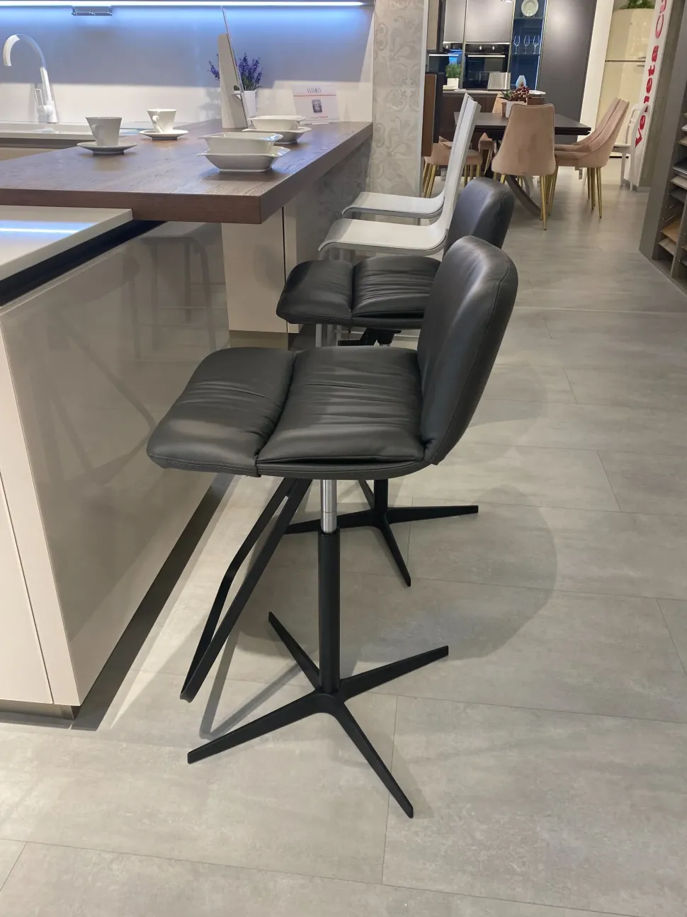 Sgabello da soggiorno Alez Cattelan italia a prezzo scontato