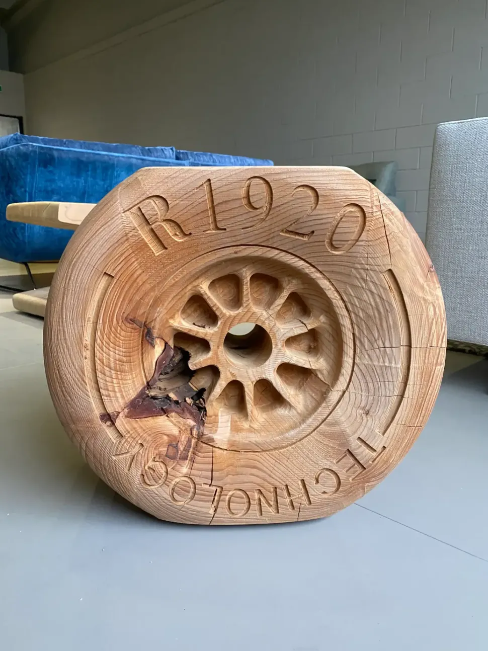 Sgabello modello F1 riva 1920 Riva 1920 SCONTATO a PREZZI OUTLET