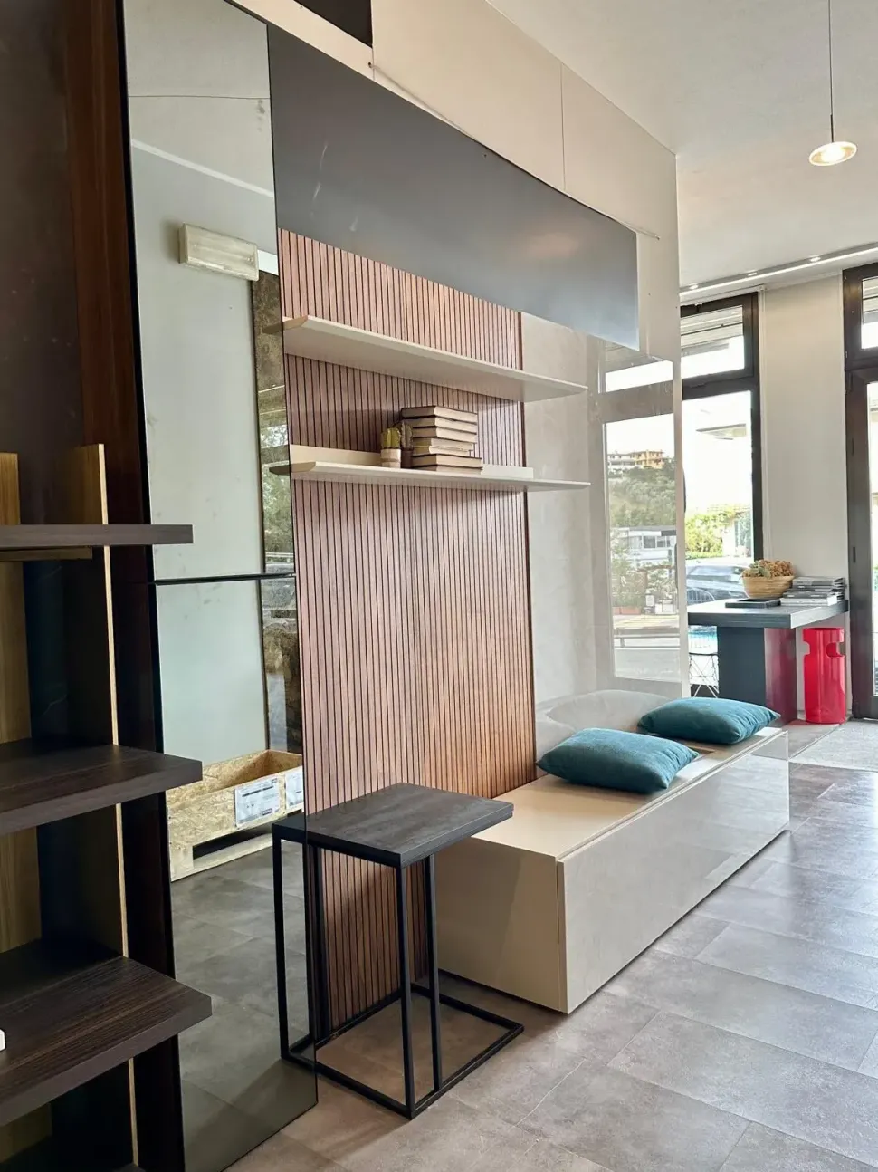 Soggiorno completo Horizon wall di Mobilgam in stile design a prezzi convenienti