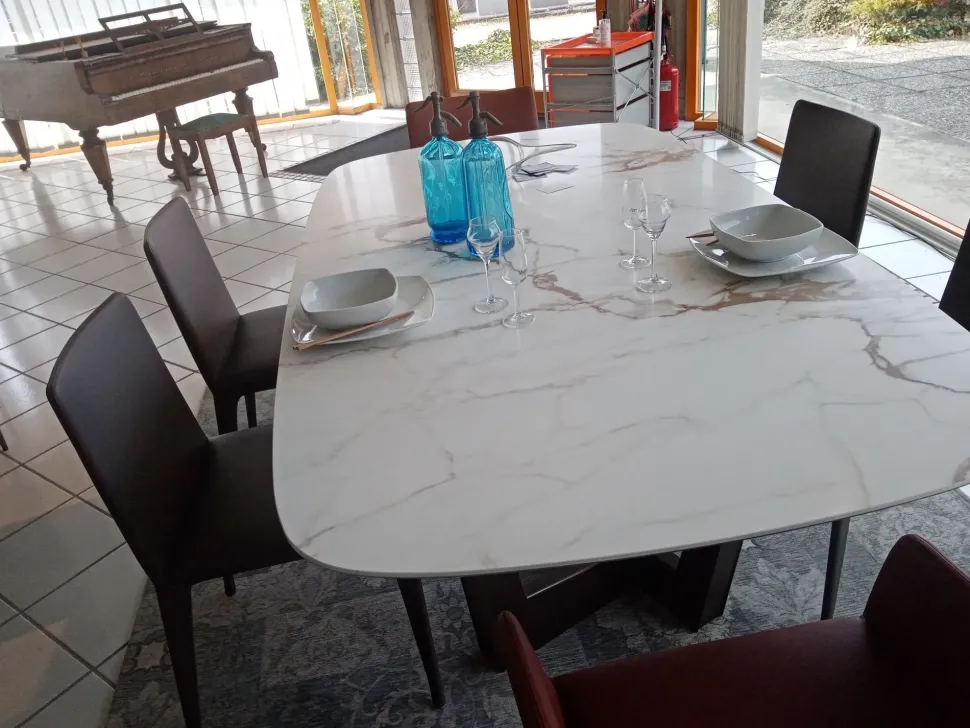 Tavolo Art di Bonaldo scontato del 30%