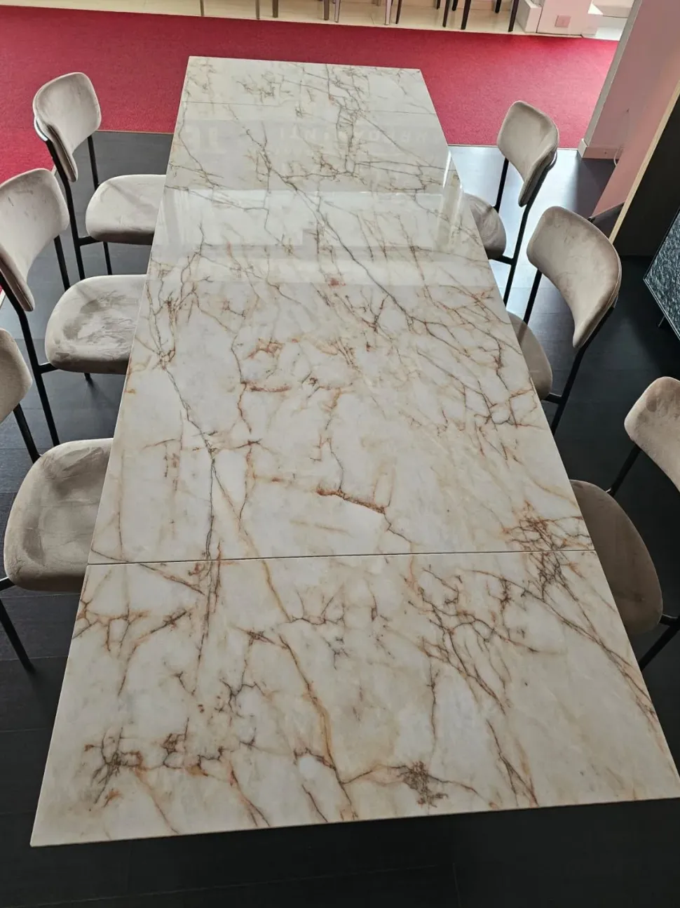 Tavolo Axel di Ozzio: richiedi il prezzo