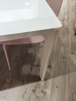 Tavolo con piano in vetro rettangolare di Connubia a PREZZO OUTLET