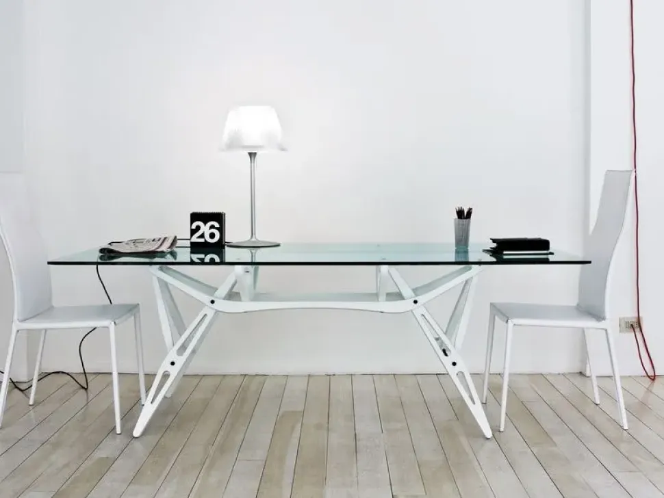 Tavolo con piano in vetro rettangolare di Zanotta a PREZZO OUTLET