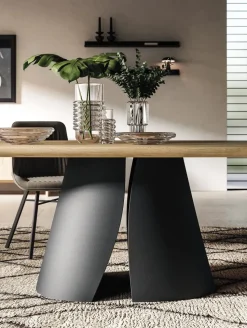 Tavolo Cosmopolitan di Devina nais: scopri il prezzo