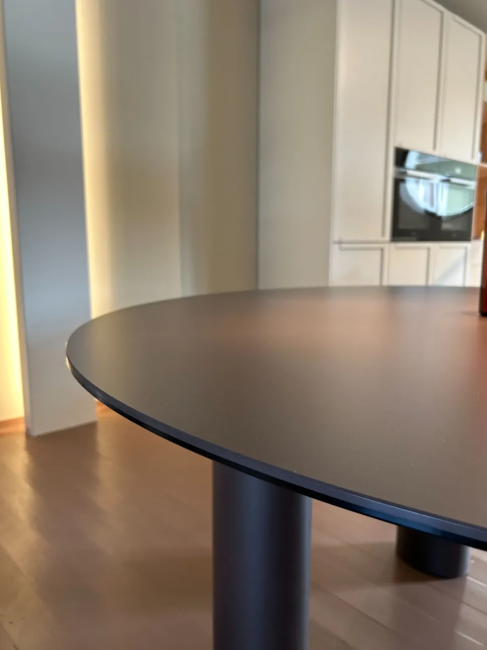 Tavolo in altri materiali rotondo Daen Gervasoni a prezzo ribassato