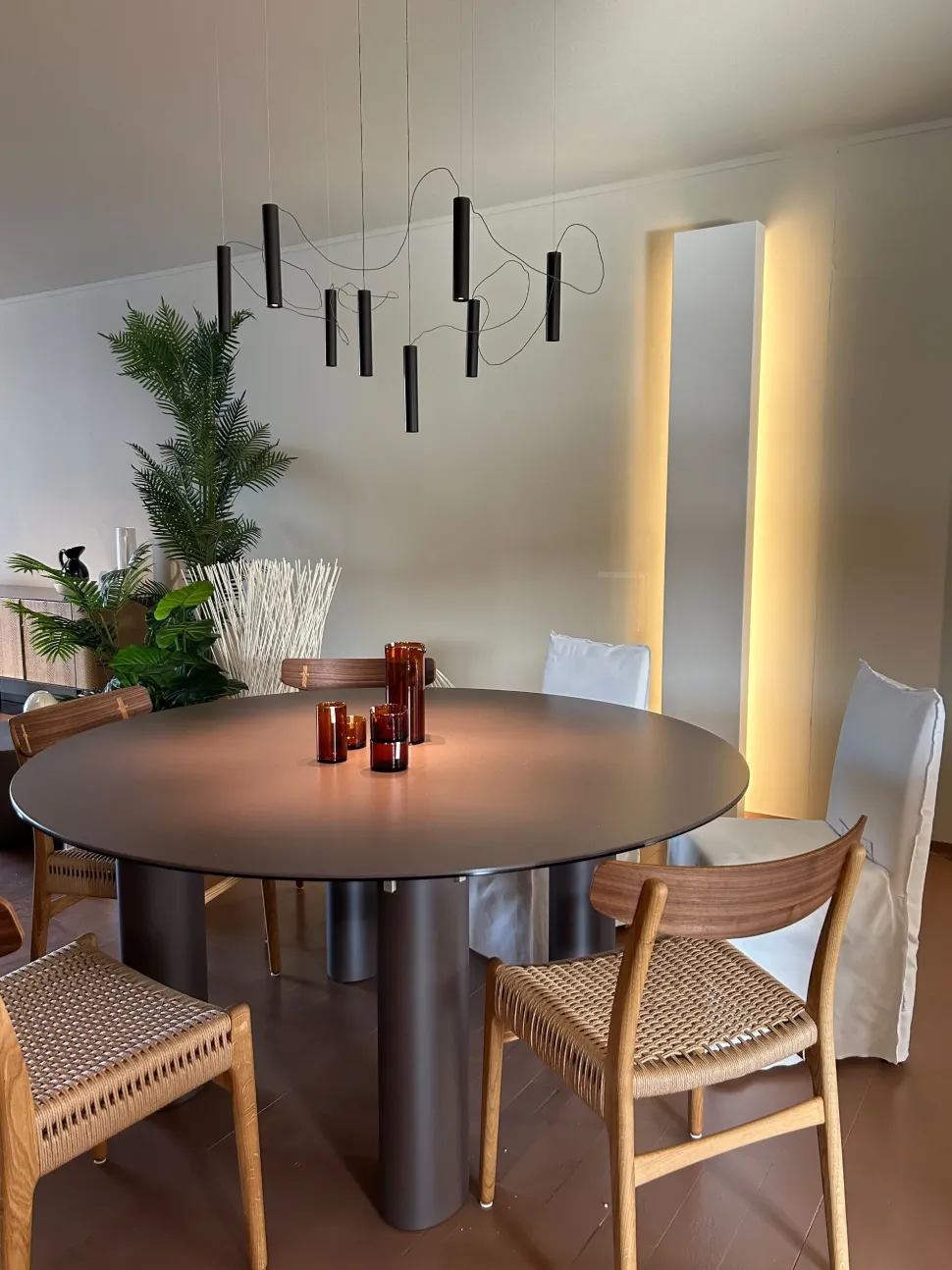 Tavolo in altri materiali rotondo Daen Gervasoni a prezzo ribassato