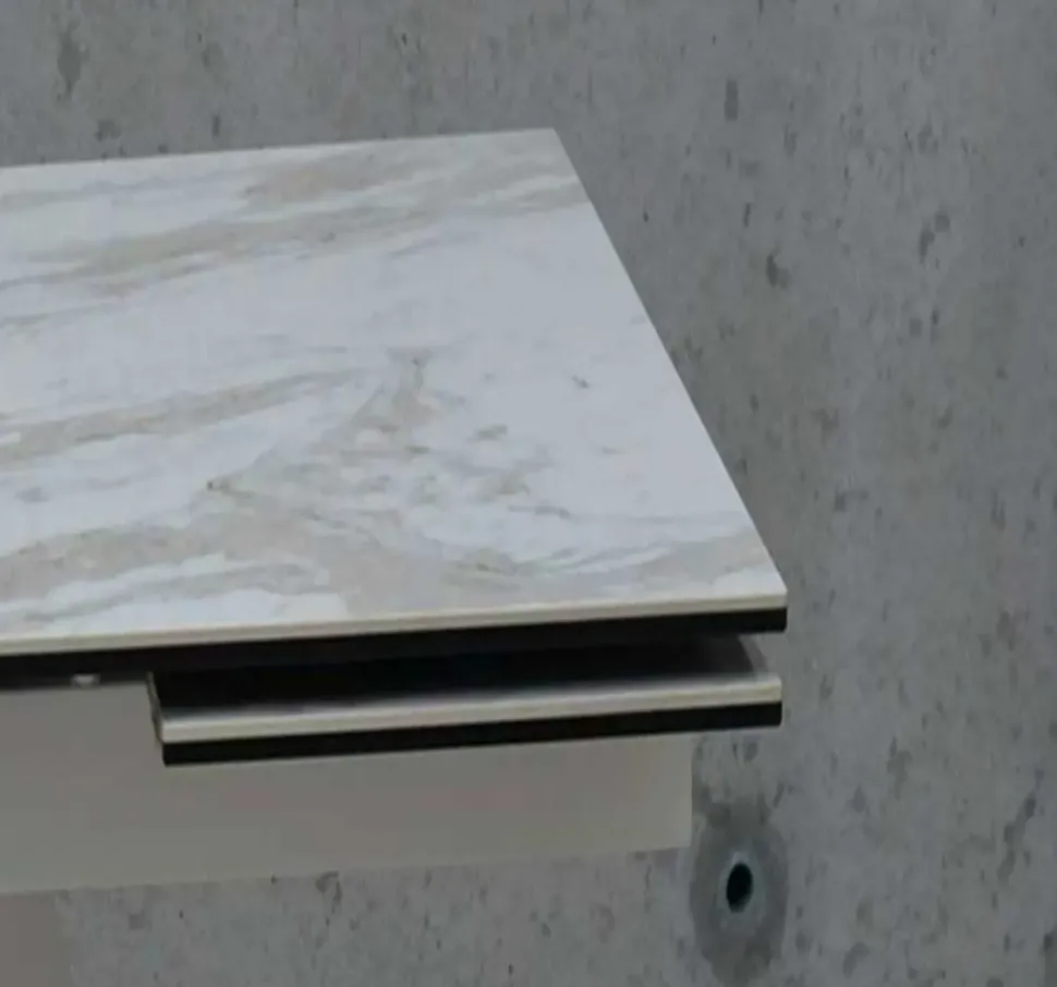 Tavolo in altri materiali rettangolare Tavolo allungabile Collezione esclusiva in offerta outlet