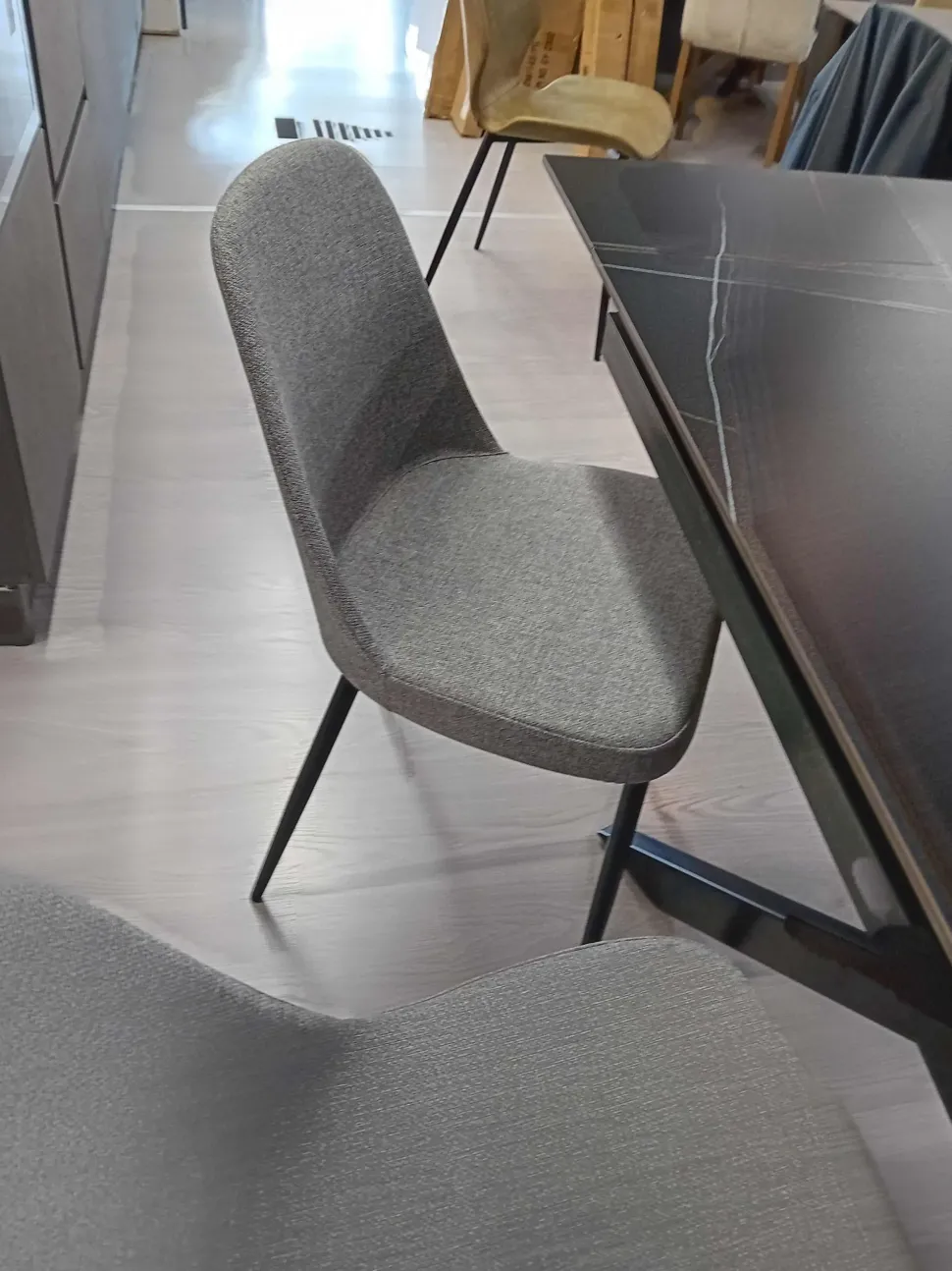 Tavolo in ceramica rettangolare Ares Stones in offerta outlet