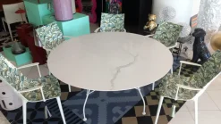 Tavolo in ceramica rotondo Glossy xxl Kartell in offerta outlet