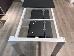 Tavolo in laminato rettangolare Tai Scavolini a prezzo ribassato