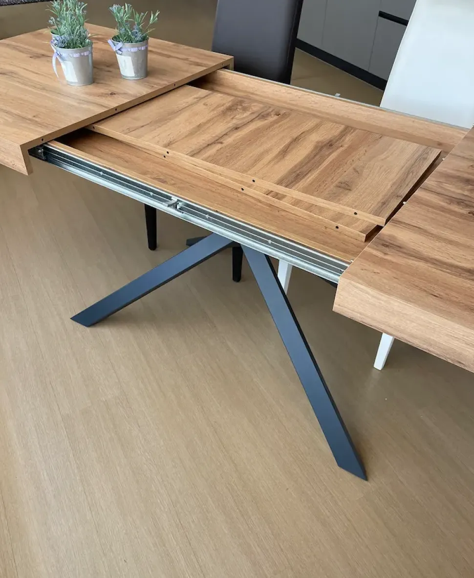 Tavolo in laminato rettangolare Elsa Artigianale a prezzo ribassato