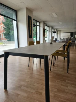 Tavolo in laminato rettangolare Combo - plus Pointhouse a prezzo scontato