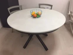 Tavolo in laminato rotondo Fahrenheit Altacom in Offerta Outlet