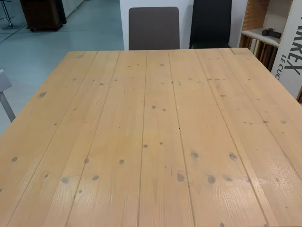 Tavolo In legno di Fratelli mirandola scontato del 50%