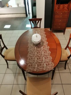 Tavolo in legno ovale Tavolo - 4 sedie Origine a prezzo ribassato