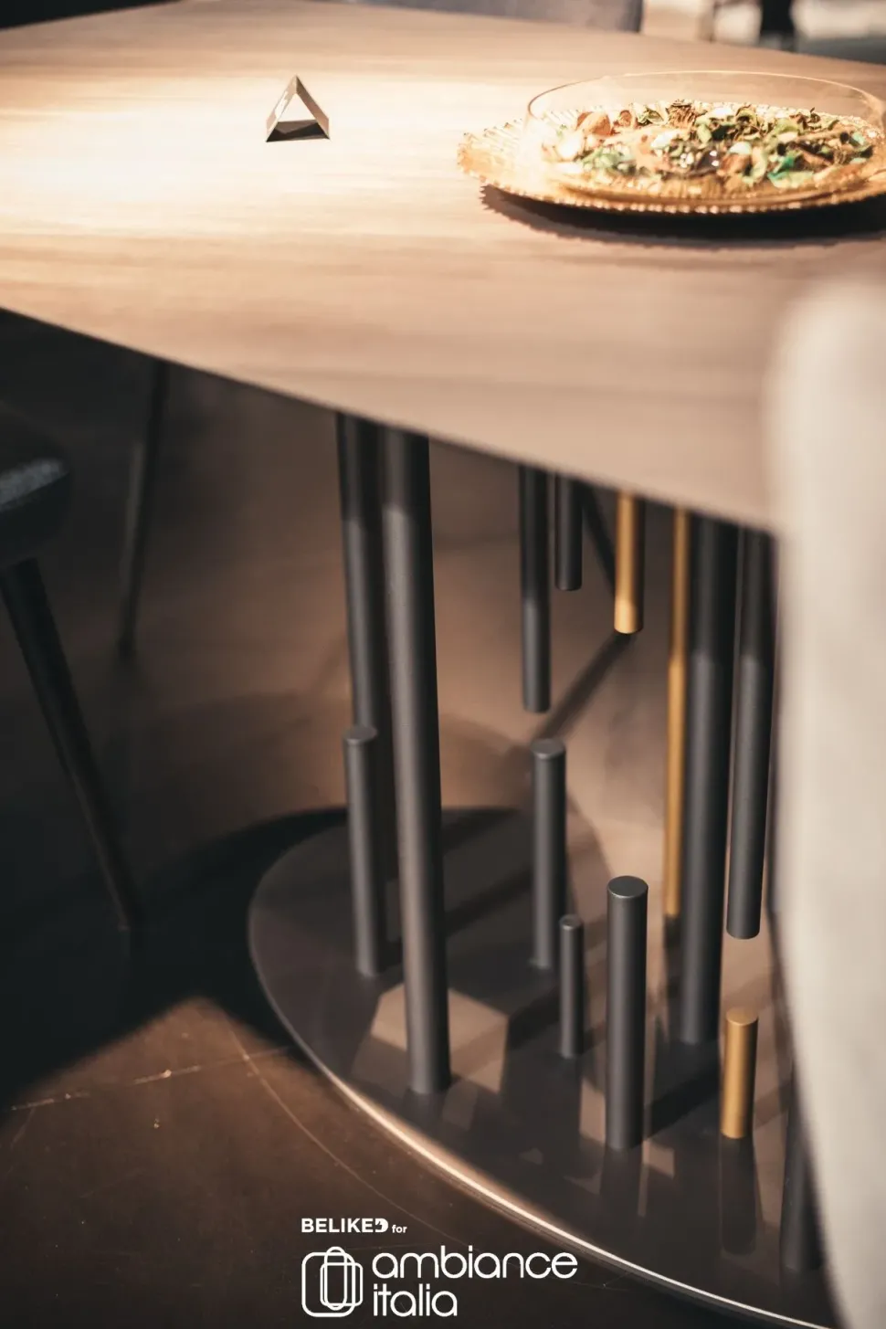 Tavolo in legno rettangolare Cave * Ambianceitalia in offerta outlet