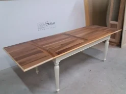 Tavolo in legno rettangolare Modello i solisti Artigianale in offerta outlet