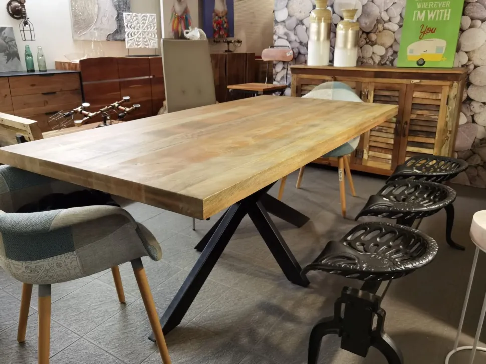 Tavolo in legno rettangolare Tavolo industrial design base ferro legno in offerta Outlet etnico in offerta outlet