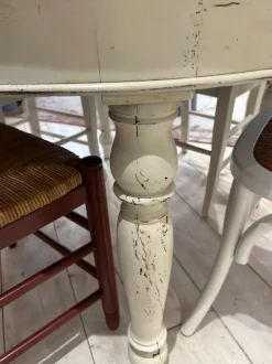 Tavolo in legno rotondo Tavolo casolare Marchi cucine a prezzo scontato