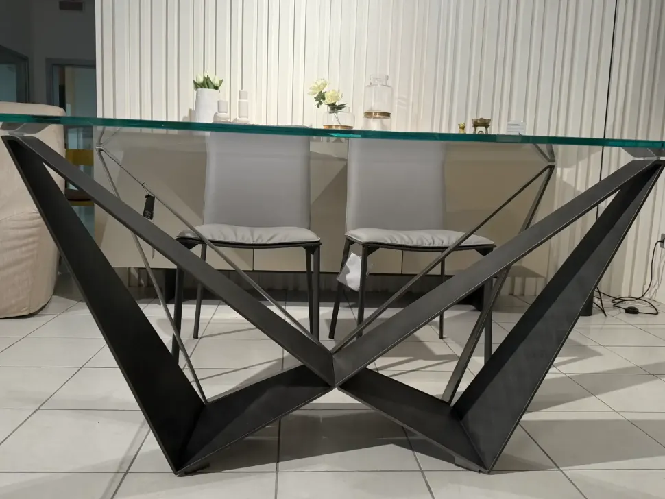 Tavolo in offerta outlet modello Skorpio di Cattelan italia