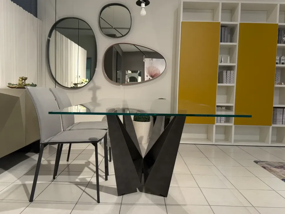 Tavolo in offerta outlet modello Skorpio di Cattelan italia