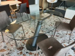Tavolo in vetro ovale One Easyline a prezzo ribassato